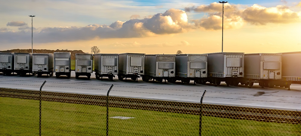Do you want to know when to use reefer trucks? We discuss all the details you need to know about reefer trucking and shipping in Canada.